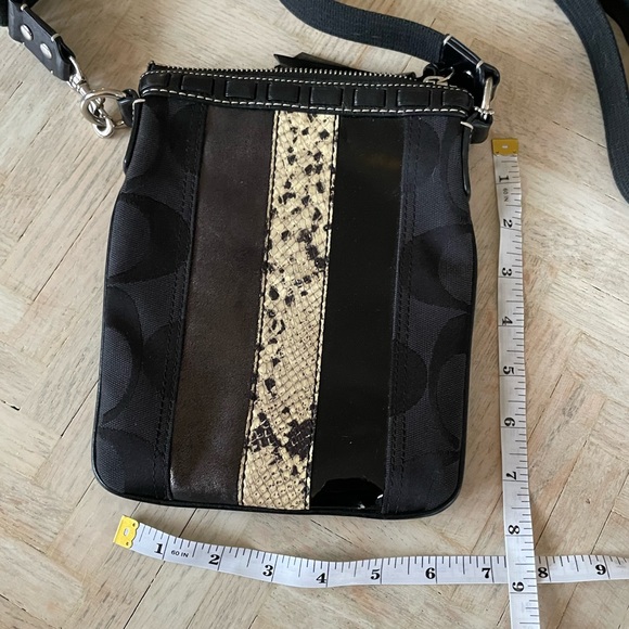 Coach Cross Body Signature Mix-material Purse - Picture 3 of 8